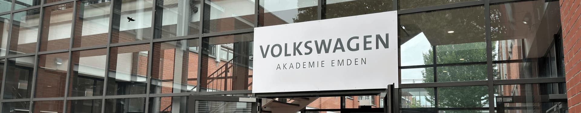 Immagine banner dell'Accademia Volkswagen di Emden per il caso studio di EBS