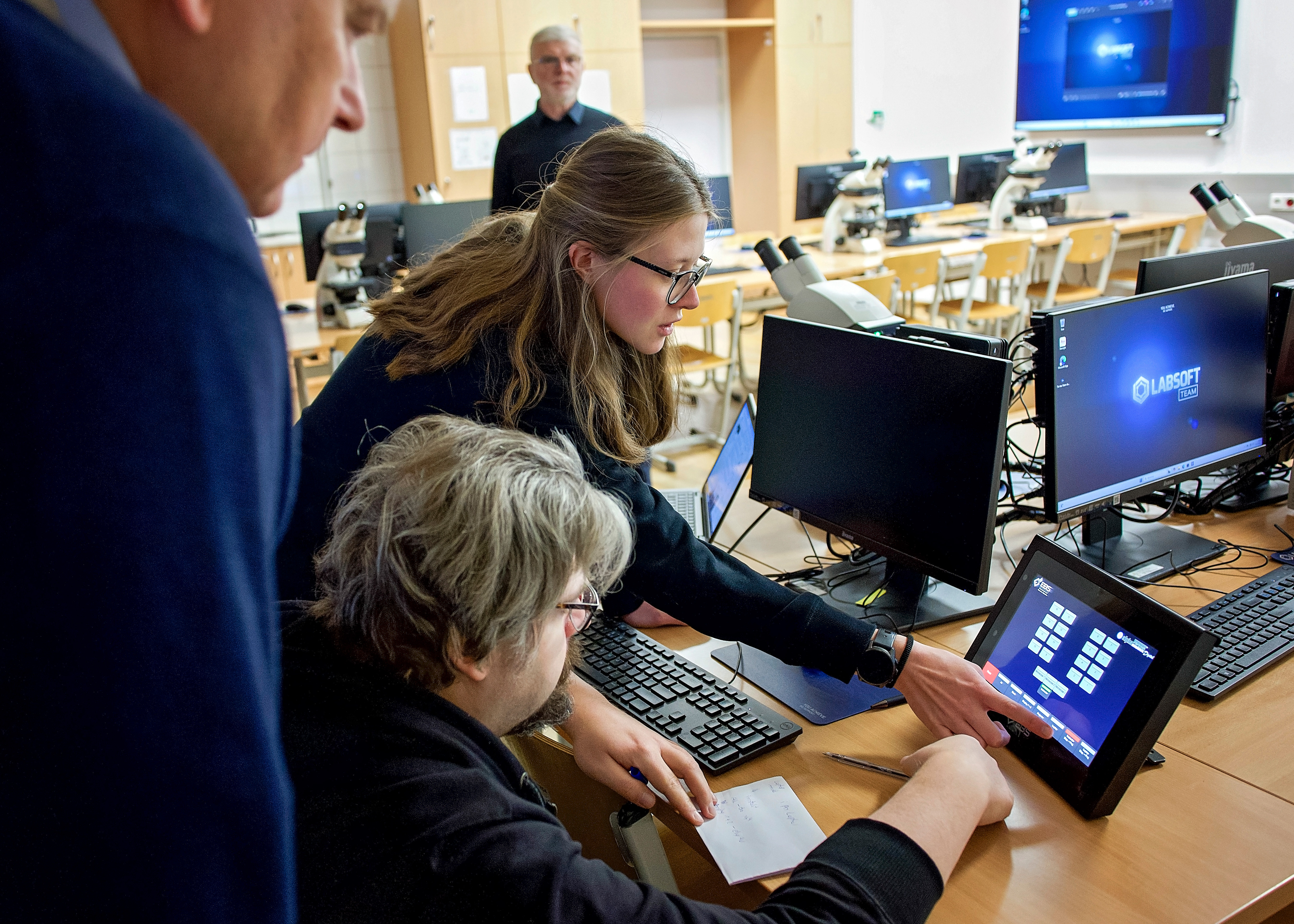 Warsaw Life Sciences Instructor Touchscreen