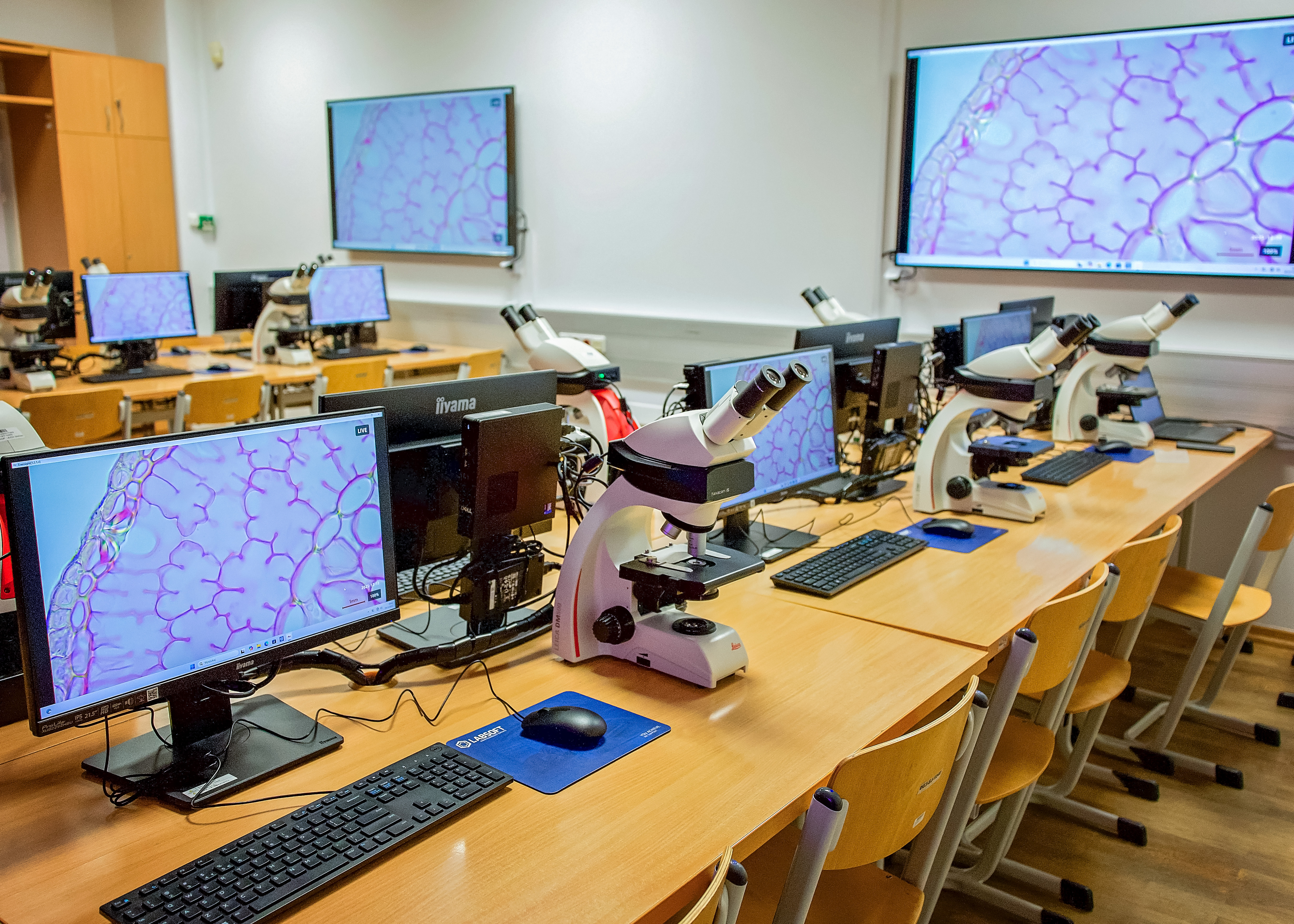 Warsaw Life Sciences Microscopy Lab Closeup